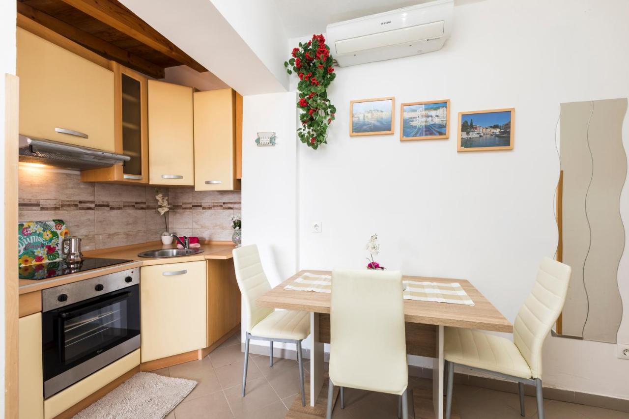 Apartmani I Soba Roberto I Mirjana Valun Εξωτερικό φωτογραφία
