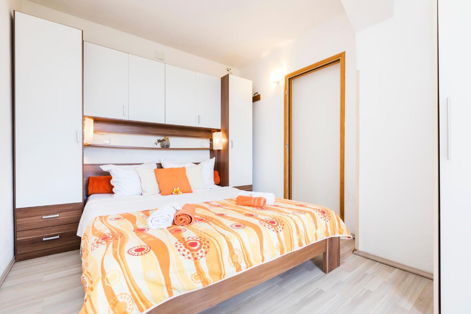 Apartmani I Soba Roberto I Mirjana Valun Εξωτερικό φωτογραφία