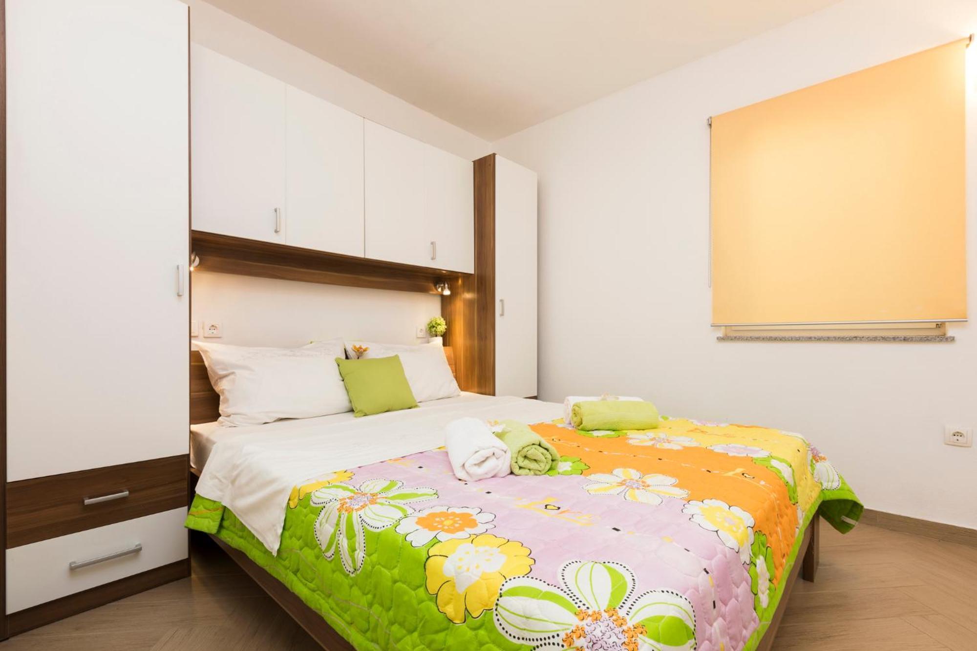 Apartmani I Soba Roberto I Mirjana Valun Εξωτερικό φωτογραφία