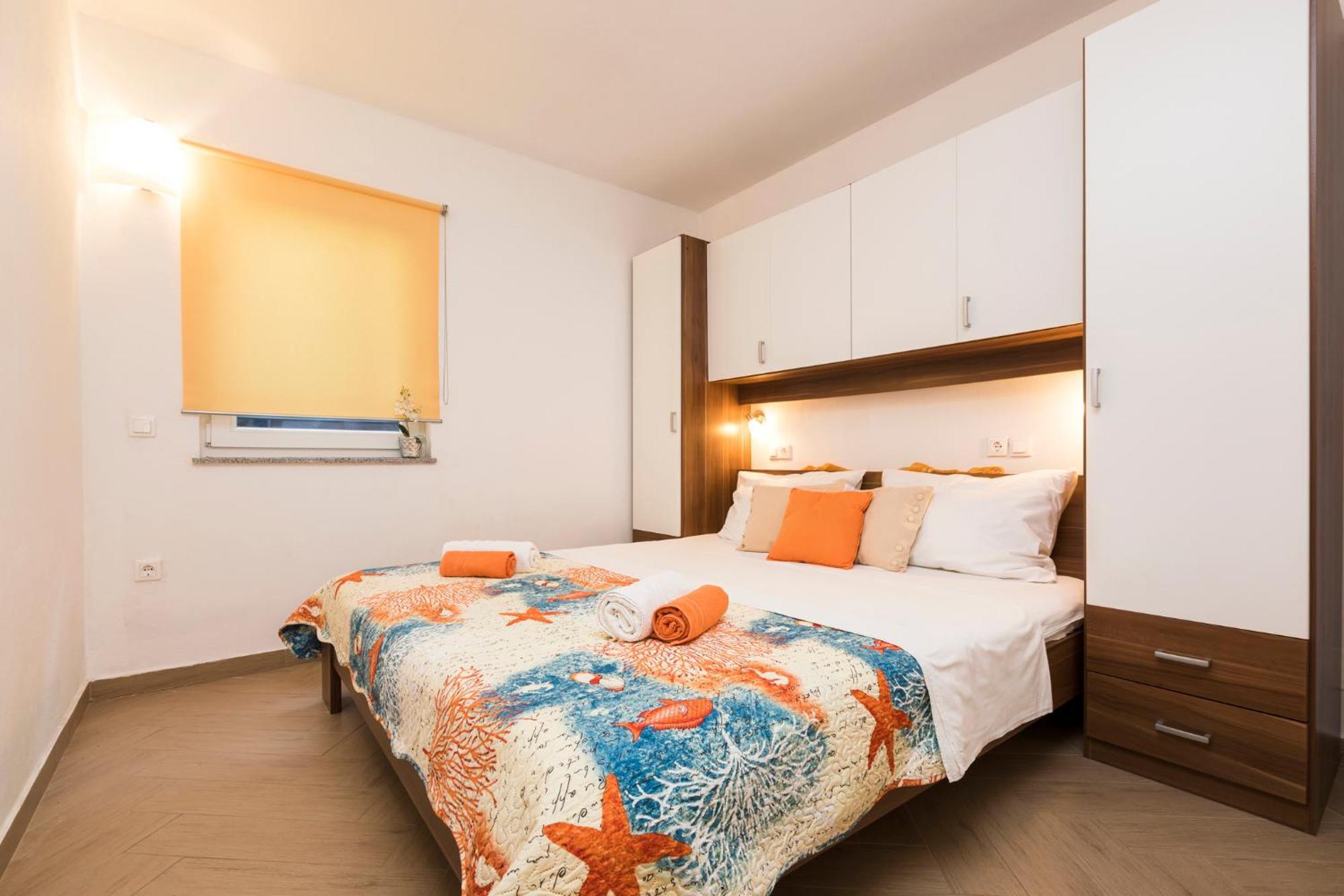 Apartmani I Soba Roberto I Mirjana Valun Εξωτερικό φωτογραφία
